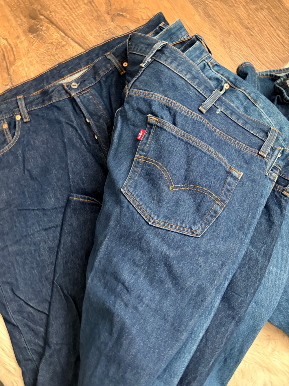 Levi's 501 Blue Men’s Classic Denim Jeans - Light to Dark Wash Make Offer! - Picture 8 of 10
